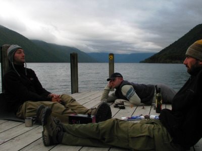 Track okolo Lake Rotoroa
