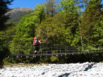 Track okolo Lake Rotoroa