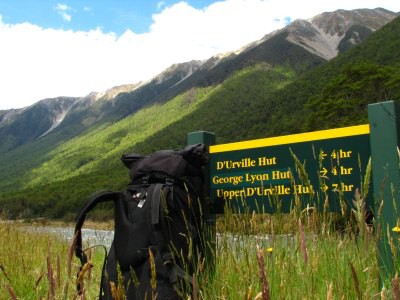 Track okolo Lake Rotoroa