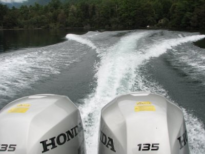 Track okolo Lake Rotoroa